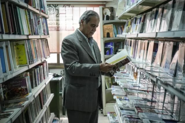 معاناة الروائيين الجدد مع دور النشر العربية