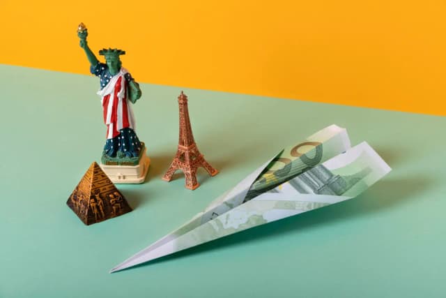 إرسال الأموال إلى أوروبا: الطرق، التكاليف، والاعتبارات الهامة